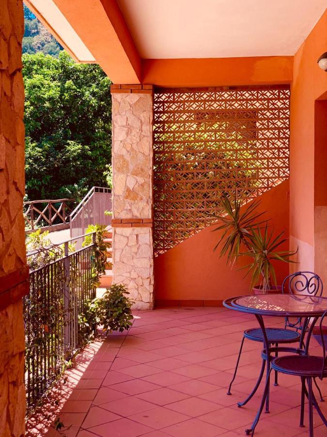 Il Giardino Delle Zagare Villa Calatabiano Bagian luar foto