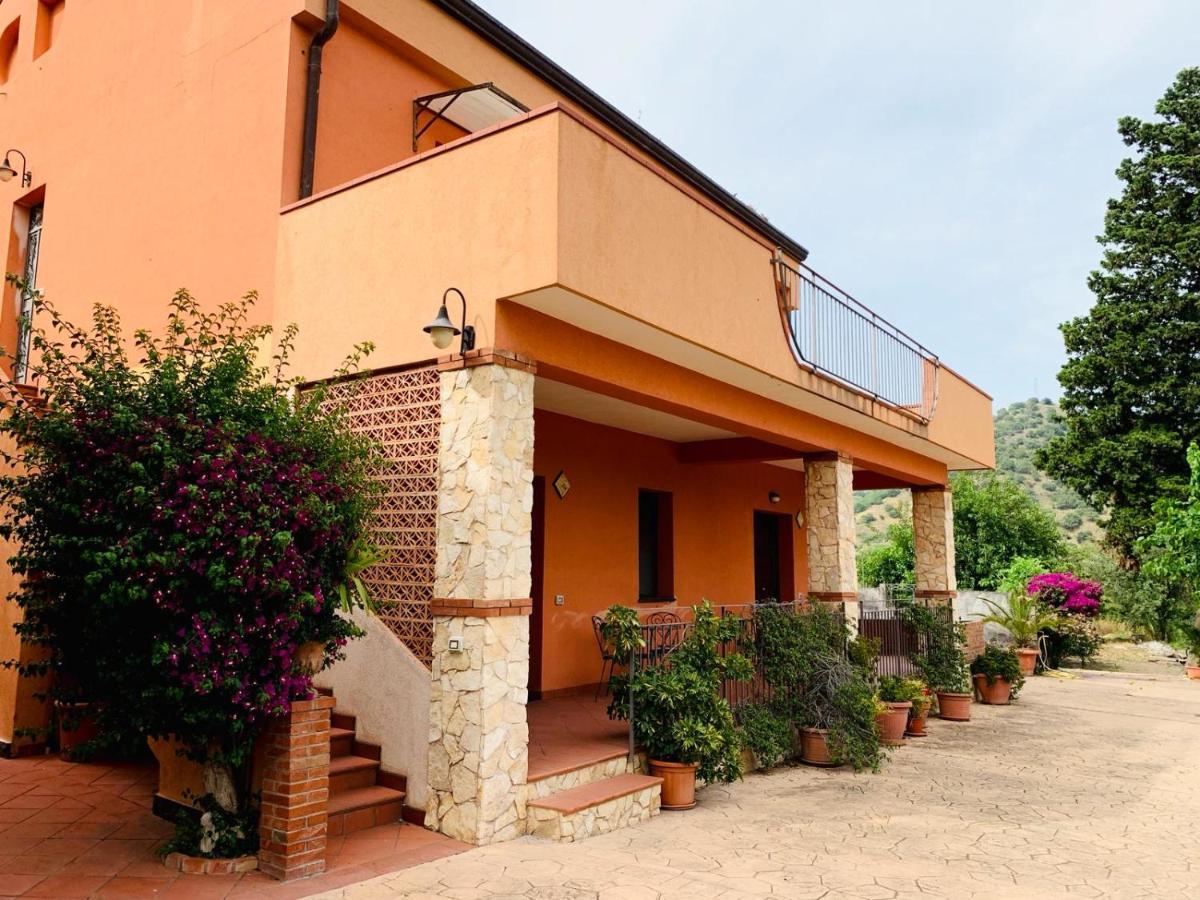 Il Giardino Delle Zagare Villa Calatabiano Bagian luar foto