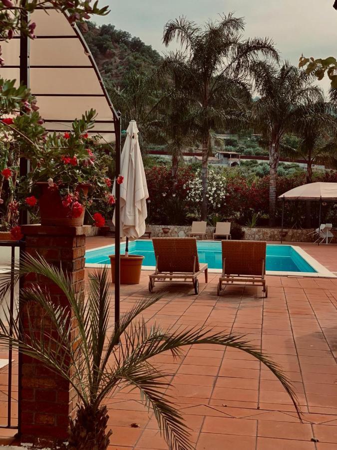 Il Giardino Delle Zagare Villa Calatabiano Bagian luar foto